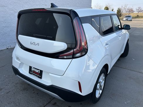 Used 2024 Kia Soul LX w/ Option Group 015 image 6