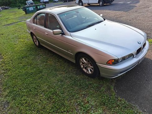 Used 2003 BMW 525i Sedan RWD image 3