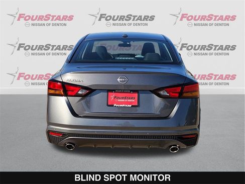 New 2025 Nissan Altima 2.5 SV image 5