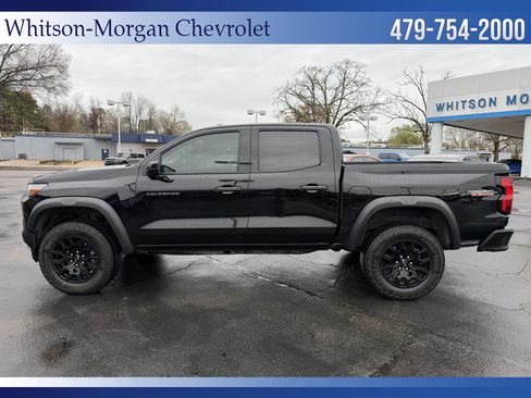 Used 2024 Chevrolet Colorado Trail Boss w/ Technology Package image 8