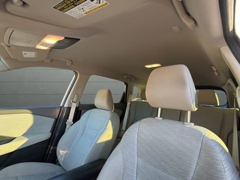 Used 2023 Nissan Rogue SV image 25