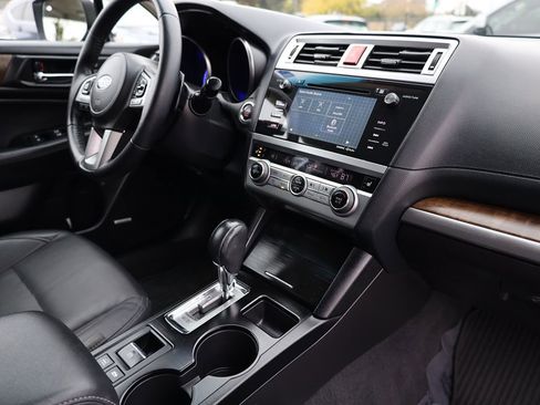 Used 2016 Subaru Outback 2.5i Limited image 19