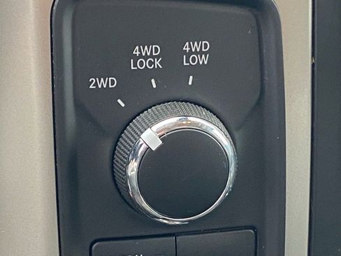 Used 2018 RAM 3500 Big Horn image 18