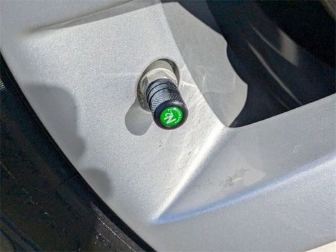 Used 2023 Chrysler 300 Touring image 13