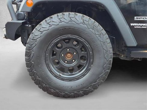 Used 2015 Jeep Wrangler Unlimited Sport w/ Quick Order Package 24S AWD/4WD image 23