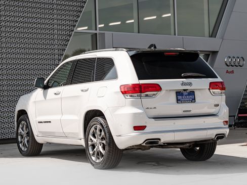Used 2020 Jeep Grand Cherokee Summit w/ Platinum Series Group AWD/4WD image 5