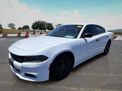 Used 2022 Dodge Charger SXT RWD image 5