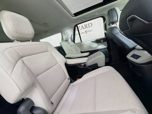 New 2026 Lincoln Navigator L Reserve AWD/4WD image 31