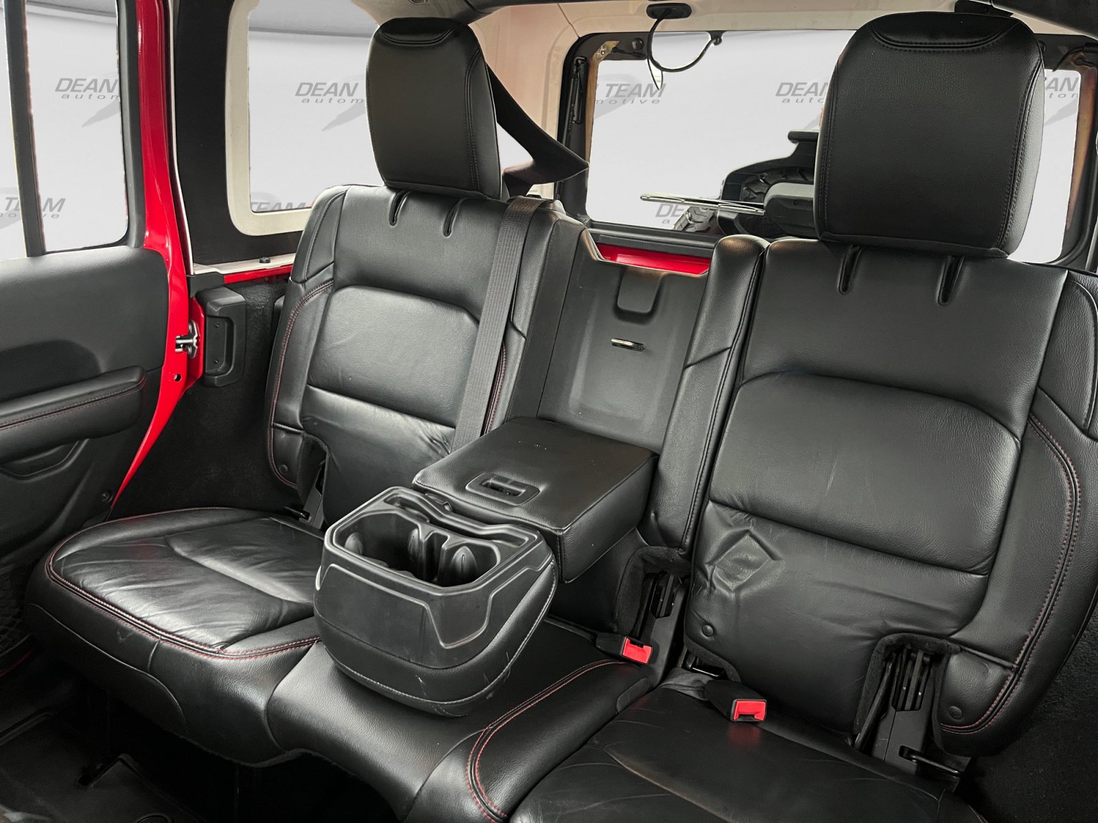 Used 2018 Jeep Wrangler Unlimited Rubicon AWD/4WD image 15