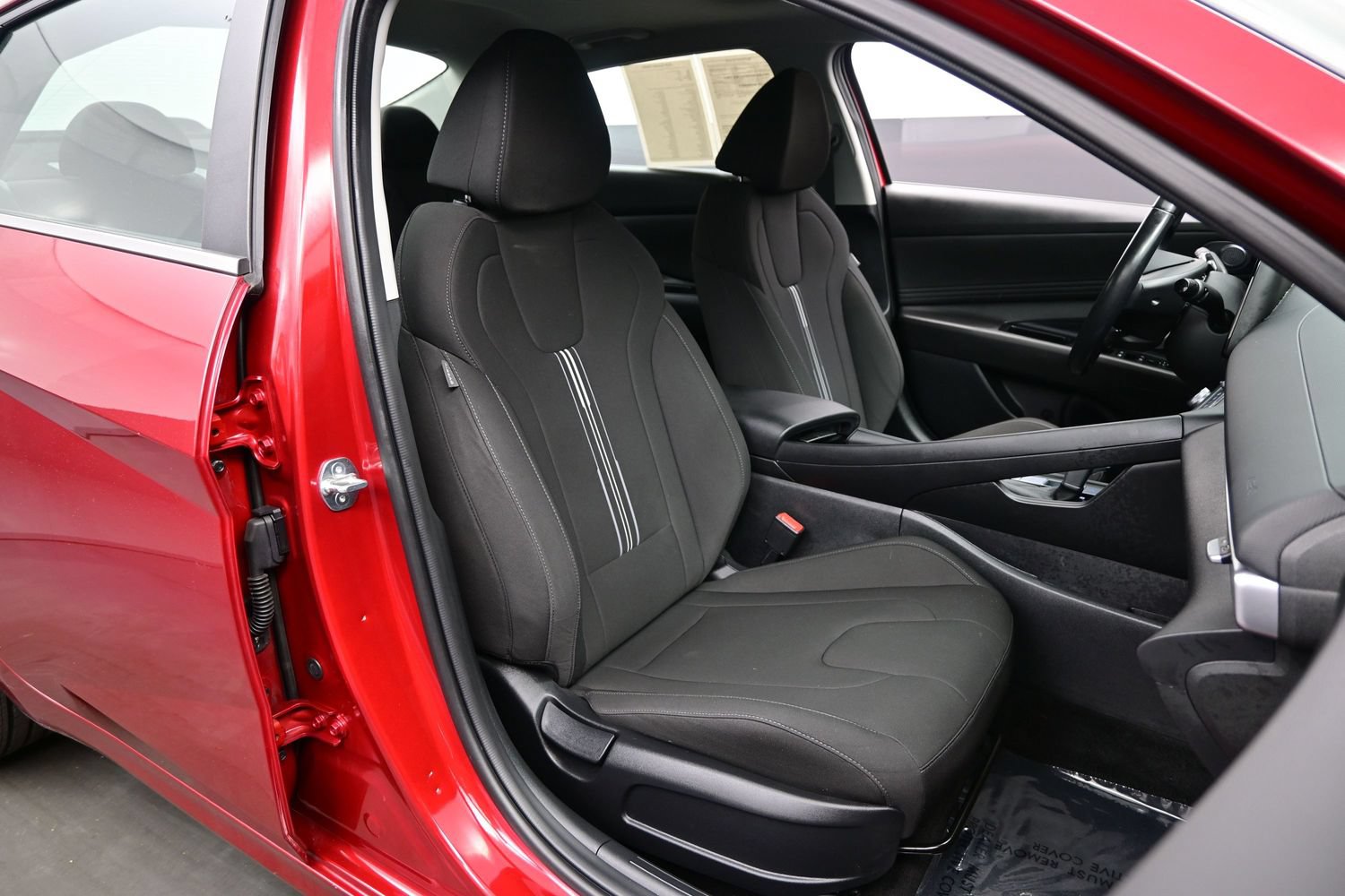 Certified 2024 Hyundai Elantra SEL w/ Convenience Package FWD image 13