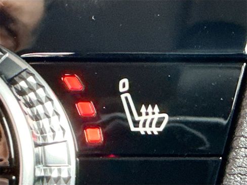 New 2025 Mitsubishi Outlander SE image 21