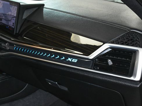 Used 2024 BMW X6 xDrive40i image 70