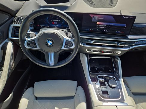 Used 2025 BMW X6 xDrive40i AWD/4WD image 14