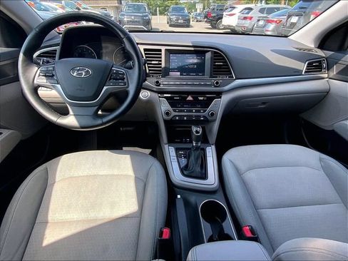 Used 2017 Hyundai Elantra SE w/ SE A/T Tech Package 03 FWD image 12