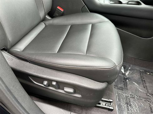 Certified 2022 Cadillac XT4 Sport w/ Enhanced Visibility Package image 15