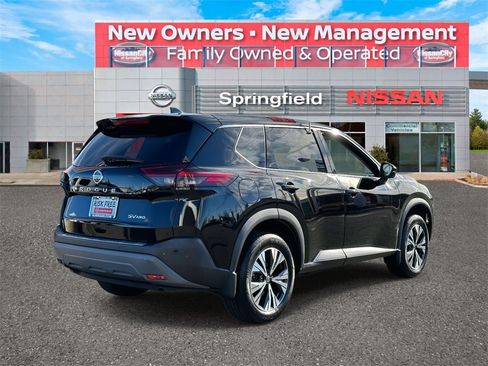 Certified 2021 Nissan Rogue SV image 5