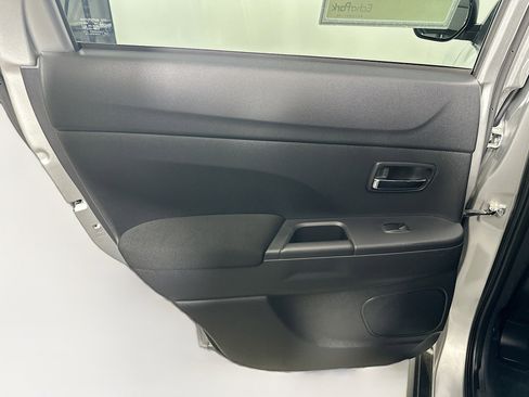 Used 2025 Mitsubishi Outlander Sport ES image 24