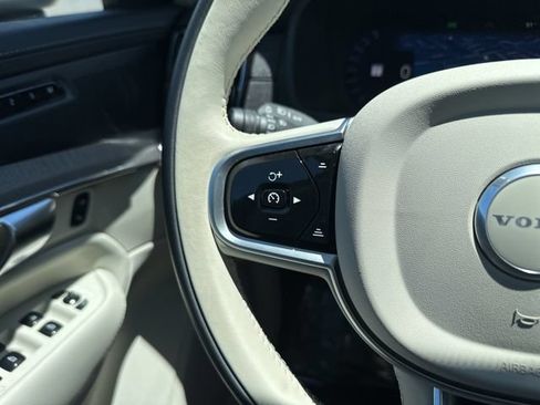 Certified 2025 Volvo XC90 T8 Ultra AWD/4WD image 28