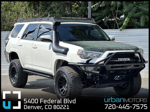 Used 2020 Toyota 4Runner SR5 AWD/4WD image 1