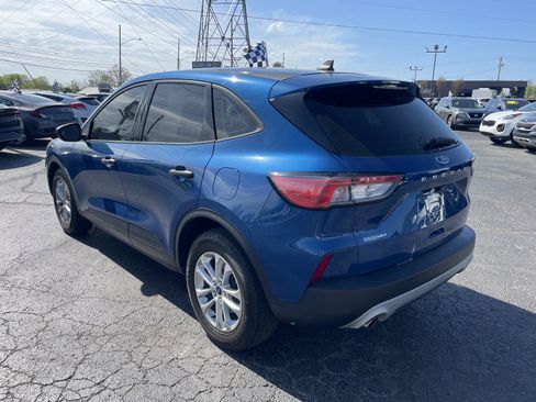 Used 2022 Ford Escape S image 3