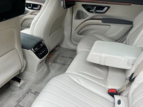 Certified 2023 Mercedes-Benz EQS 580 4MATIC SUV image 29