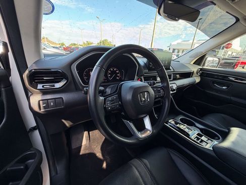 Used 2024 Honda Pilot Touring image 17