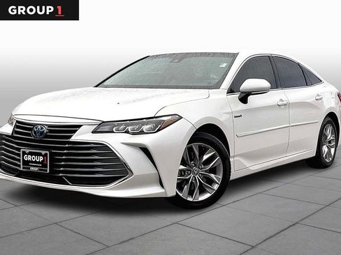 Used 2021 Toyota Avalon XLE w/ Carpet Mat Package (TMS) image 1