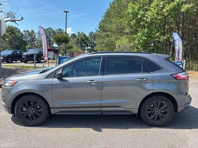 Used 2024 Ford Edge SE w/ Black Appearance Package