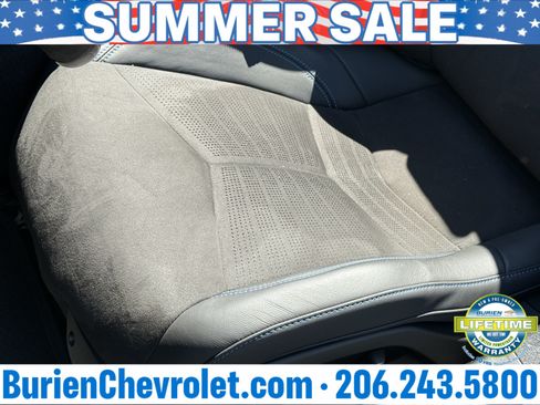 Used 2025 Chevrolet Corvette E-Ray w/ Stealth Interior Trim Package AWD/4WD image 10