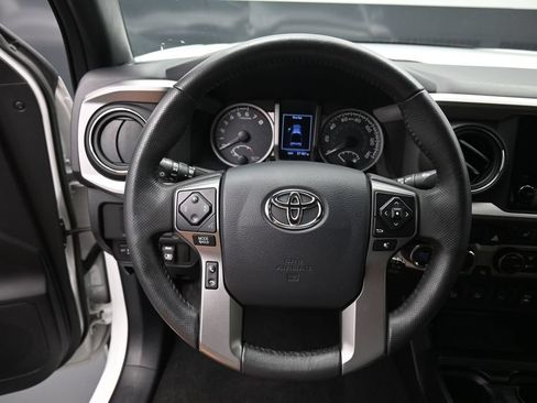 Certified 2017 Toyota Tacoma Limited w/ Tow Package AWD/4WD image 14