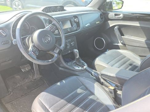 Used 2014 Volkswagen Beetle GSR FWD image 7