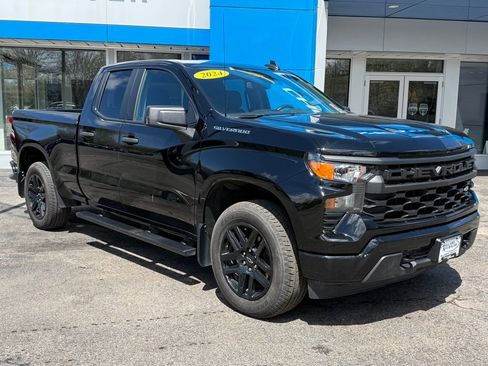 Used 2024 Chevrolet Silverado 1500 Custom AWD/4WD image 3