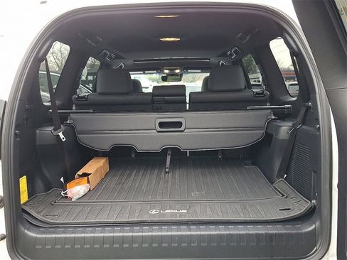 Used 2023 Lexus GX 460 Premium image 30