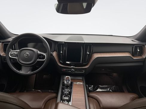 Used 2021 Volvo XC60 T8 Inscription w/ Advanced Package image 14