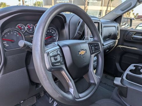 Used 2021 Chevrolet Silverado 1500 Custom w/ LPO, Dark Essentials Package AWD/4WD image 17