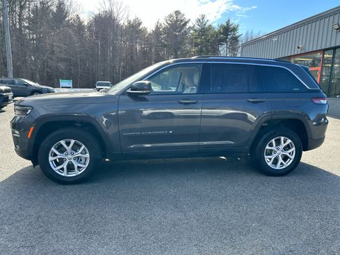 Used 2022 Jeep Grand Cherokee Limited image 10