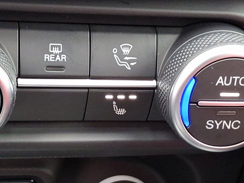 New 2026 Alfa Romeo Giulia AWD image 20