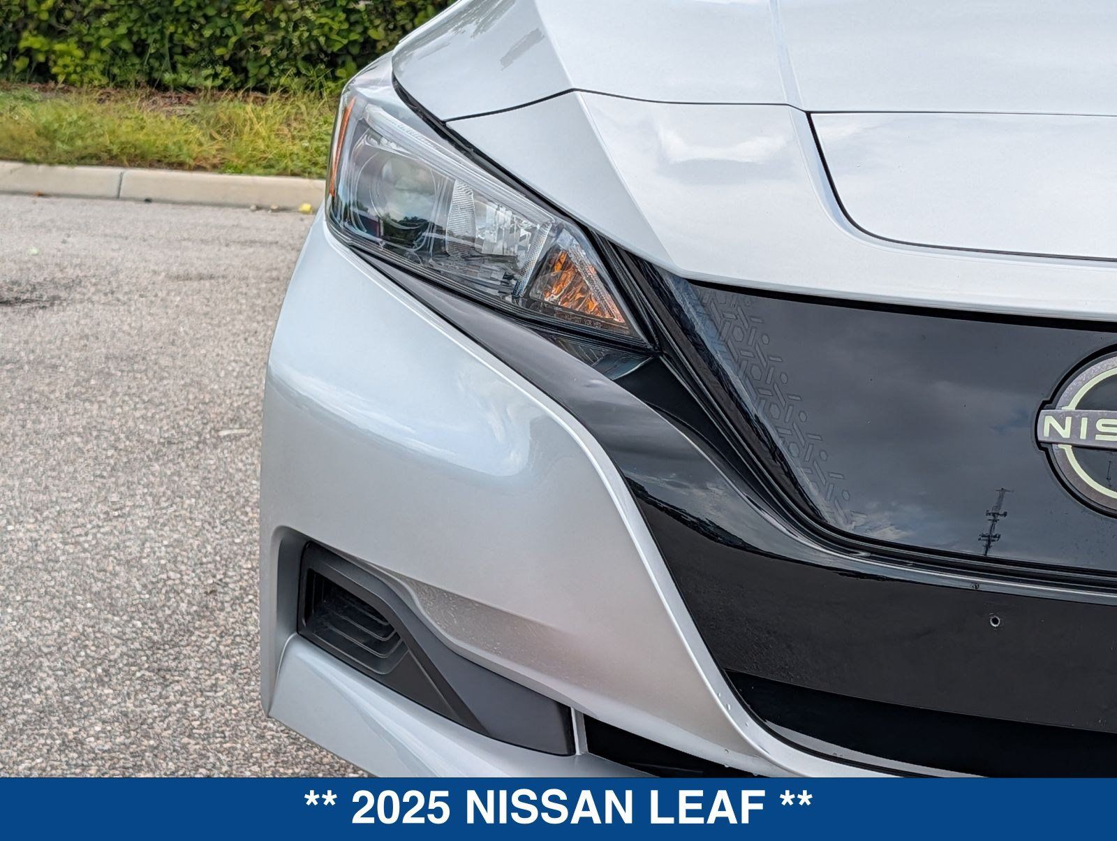 Used 2025 Nissan Leaf S w/ Protection Package FWD image 10