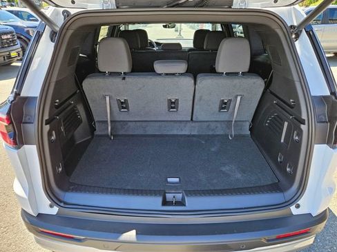 New 2026 GMC Acadia Elevation FWD image 12