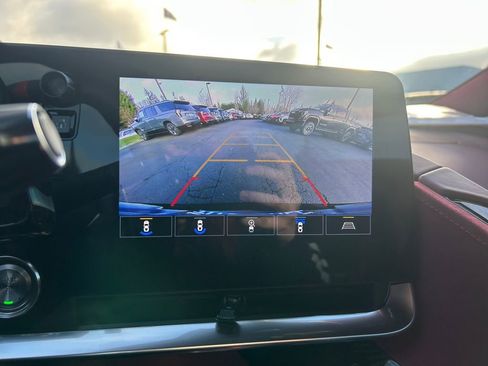 Used 2022 Chevrolet Corvette Stingray Premium Conv w/ Z51 Performance Package image 18