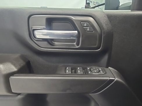Used 2025 Chevrolet Silverado 2500 Custom w/ Custom Value Package image 14