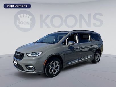 Used 2022 Chrysler Pacifica Limited