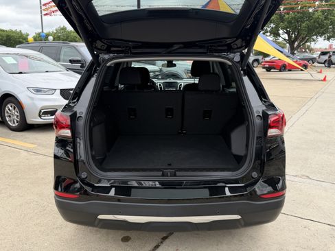 Used 2024 Chevrolet Equinox LT FWD image 8
