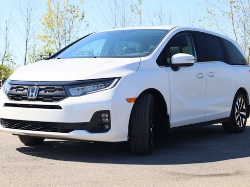 New 2026 Honda Odyssey EX-L image 3