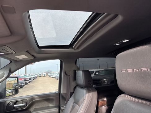 Used 2022 GMC Sierra 2500 Denali w/ Denali Ultimate Package image 21