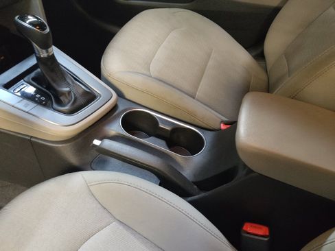 Used 2017 Hyundai Elantra SE FWD image 26