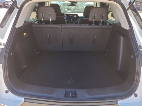 Used 2025 Chevrolet TrailBlazer LT image 8