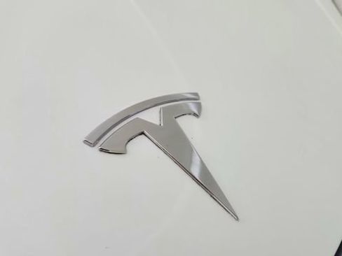 Used 2023 Tesla Model 3 Performance image 16