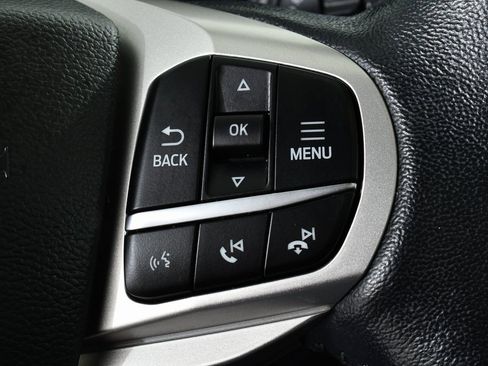 Used 2022 Ford Explorer XLT w/ Equipment Group 202A image 34