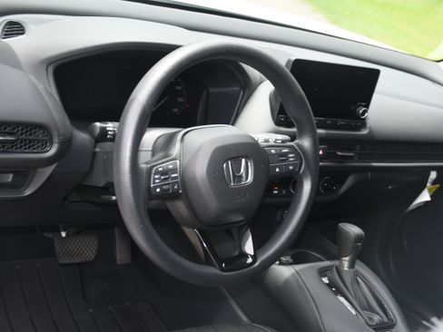 Used 2024 Honda HR-V LX image 8